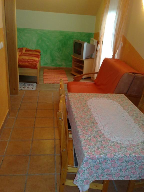 Apartment Beli Zajec モジリェ エクステリア 写真